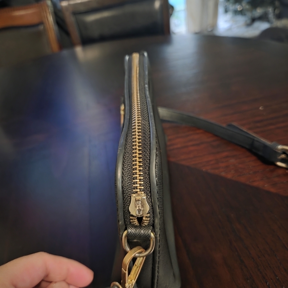 Prada Milano Zipper Detail Bag - Picture 7 of 16